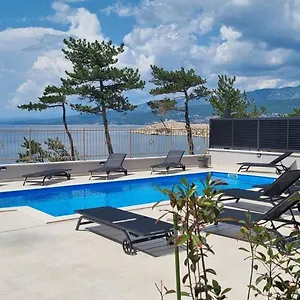 Punta - Luxury With Pool Šilo